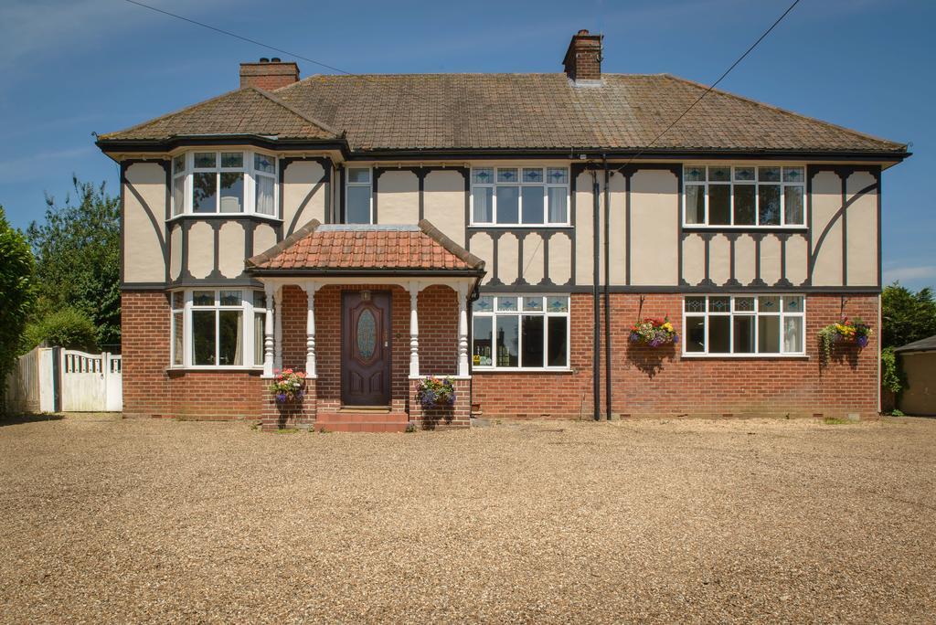 Harwood House B&B Грейт Дънмоу Екстериор снимка